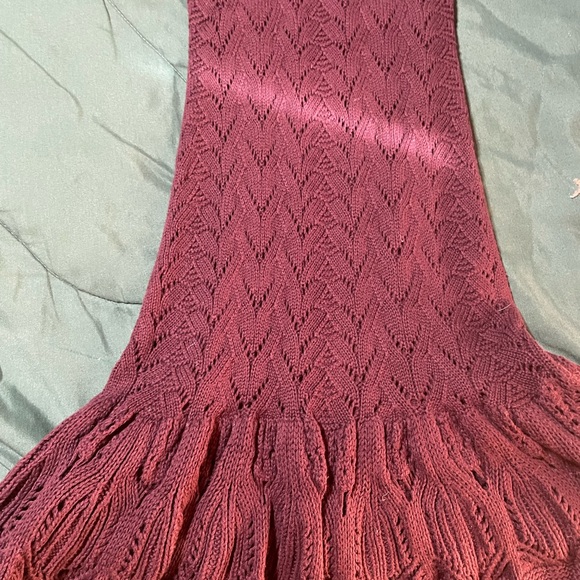 Moda International Plum crochet mini dress. Cap sleeves, lined. Worn once - Picture 4 of 6